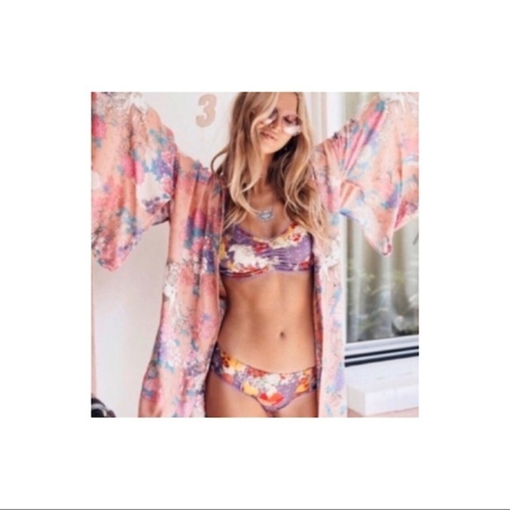 KIMONO